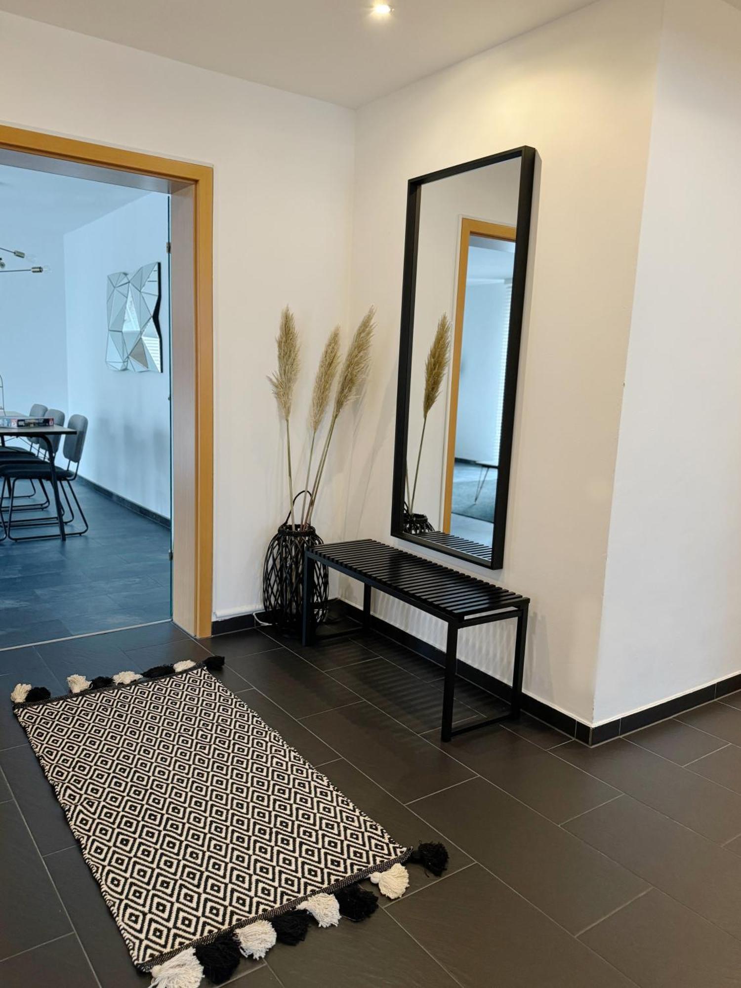 90M2 I Central I Netflix I Wifi I Free Parking I Lia Apartments ハノーファー エクステリア 写真