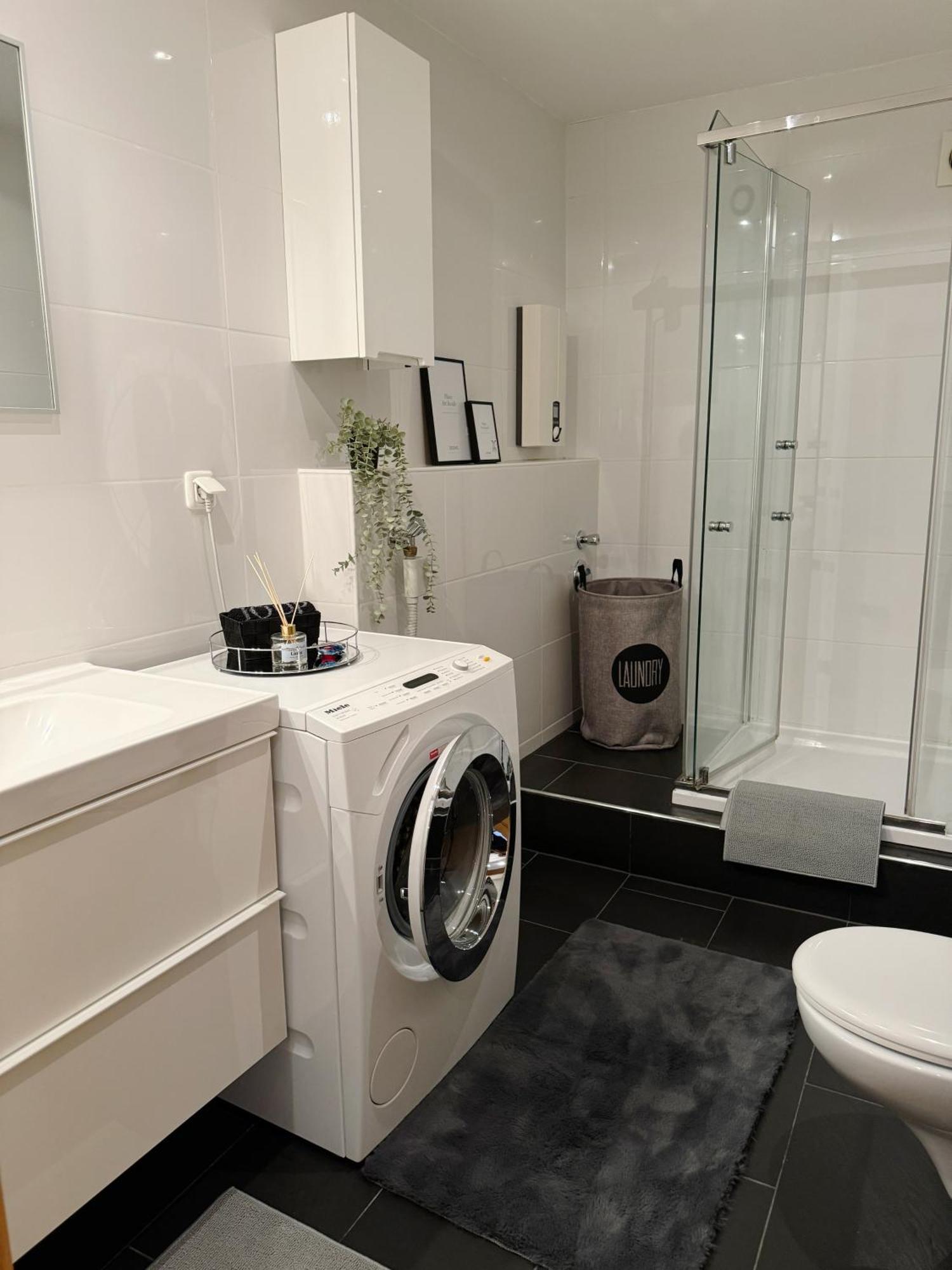 90M2 I Central I Netflix I Wifi I Free Parking I Lia Apartments ハノーファー エクステリア 写真
