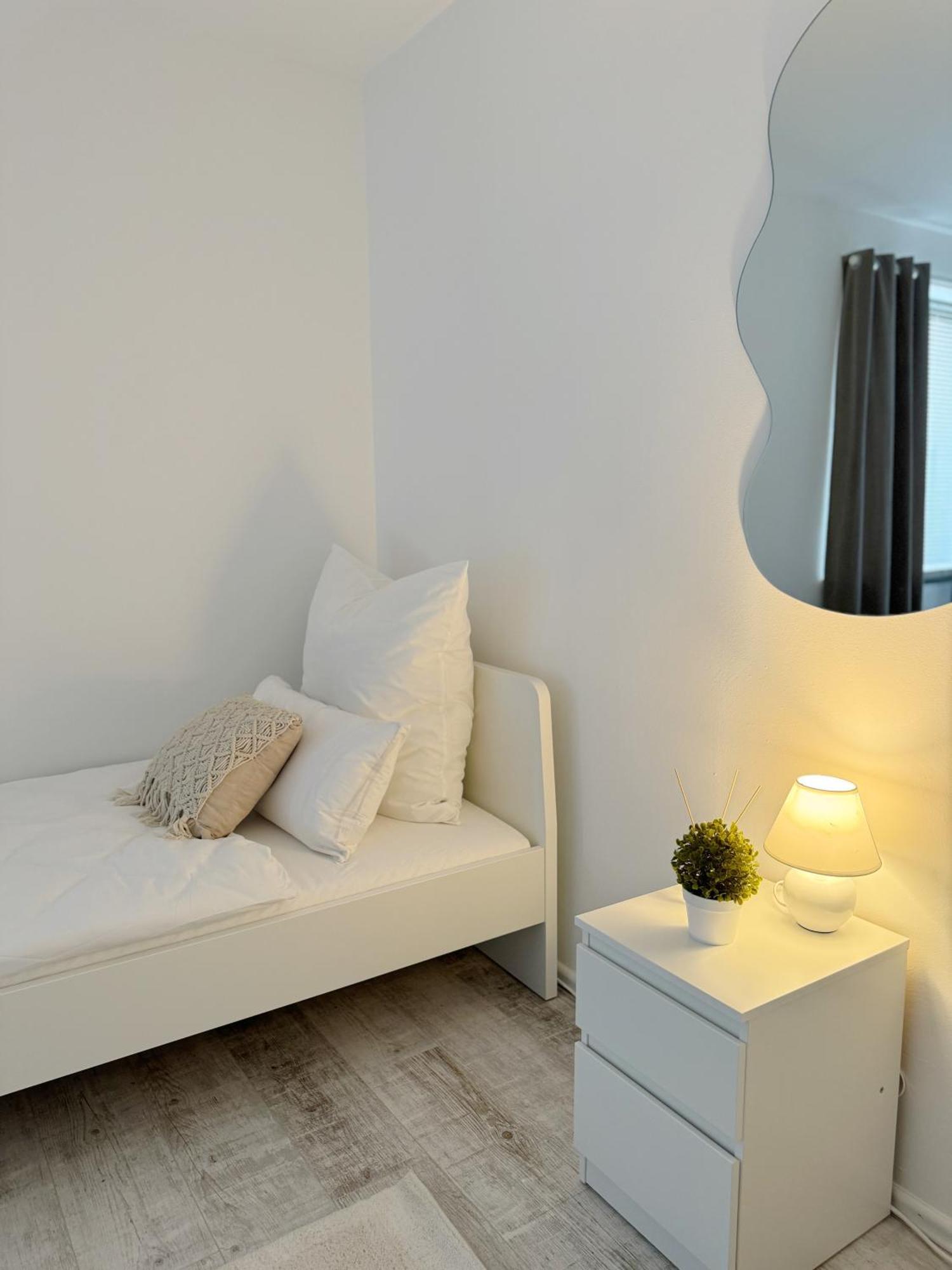 90M2 I Central I Netflix I Wifi I Free Parking I Lia Apartments ハノーファー エクステリア 写真